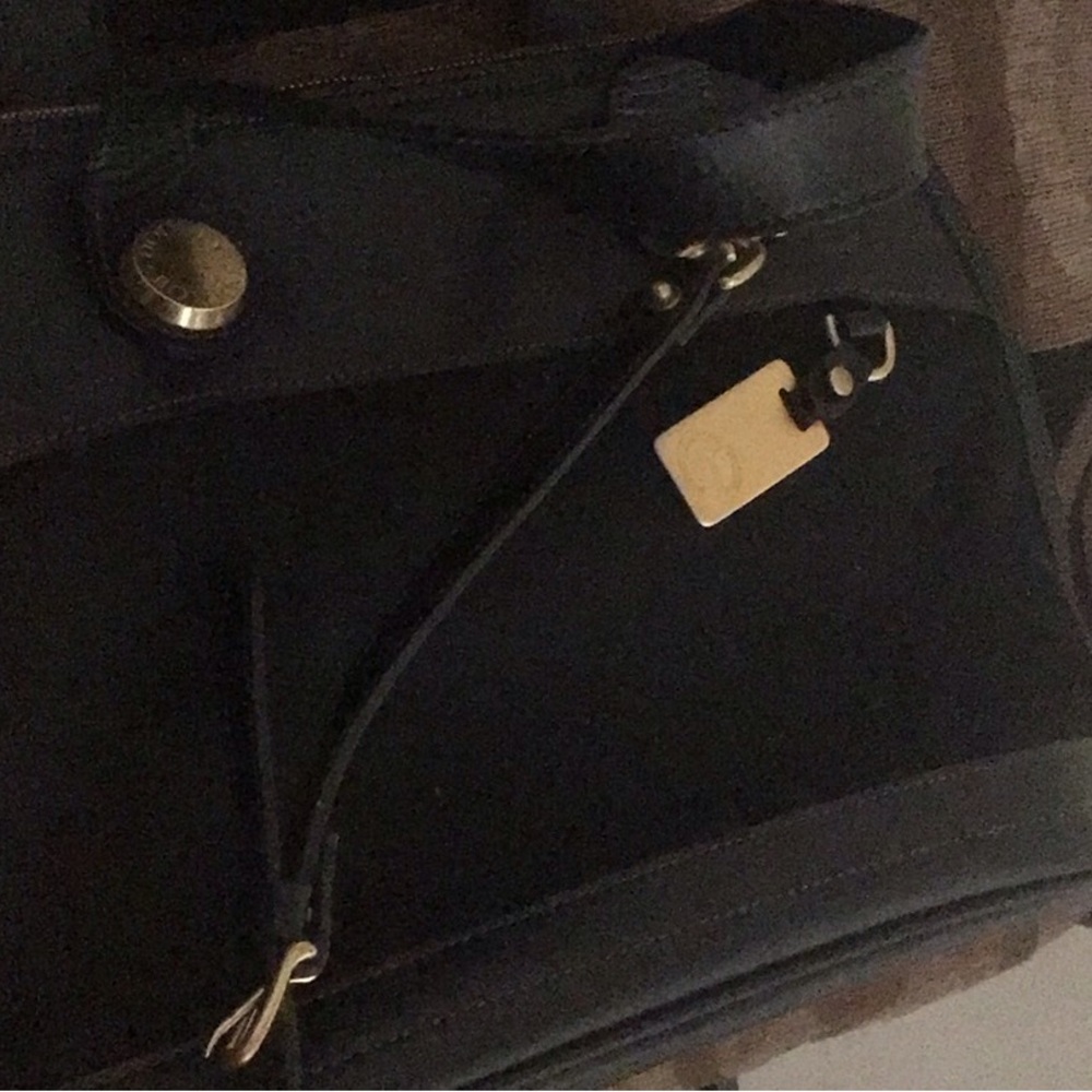 Dooney Bourke used excellent condition